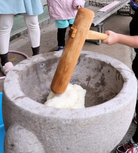 餅つきをしたよ!